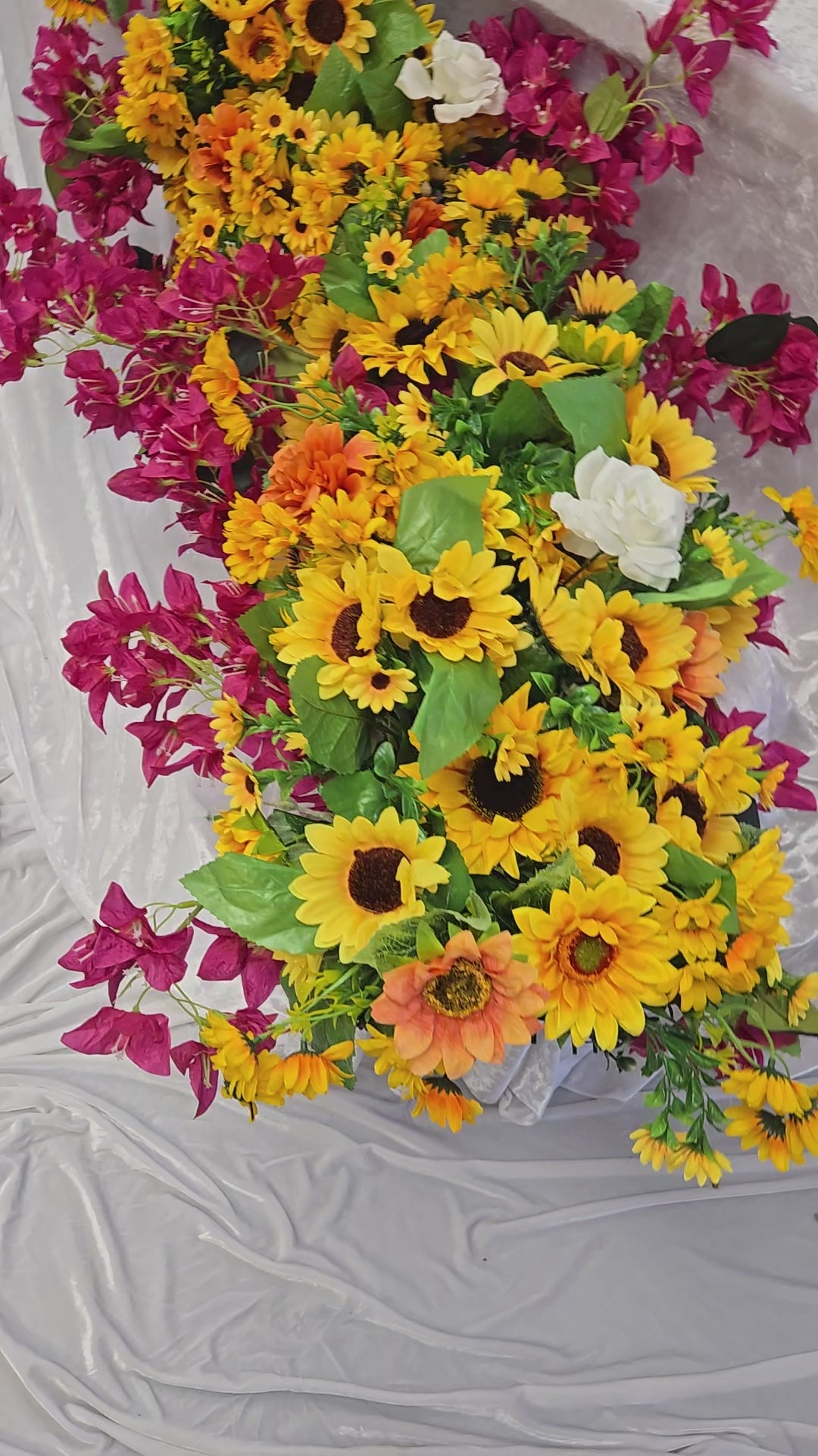 Load video: Sunflower + Pink Floral Runner