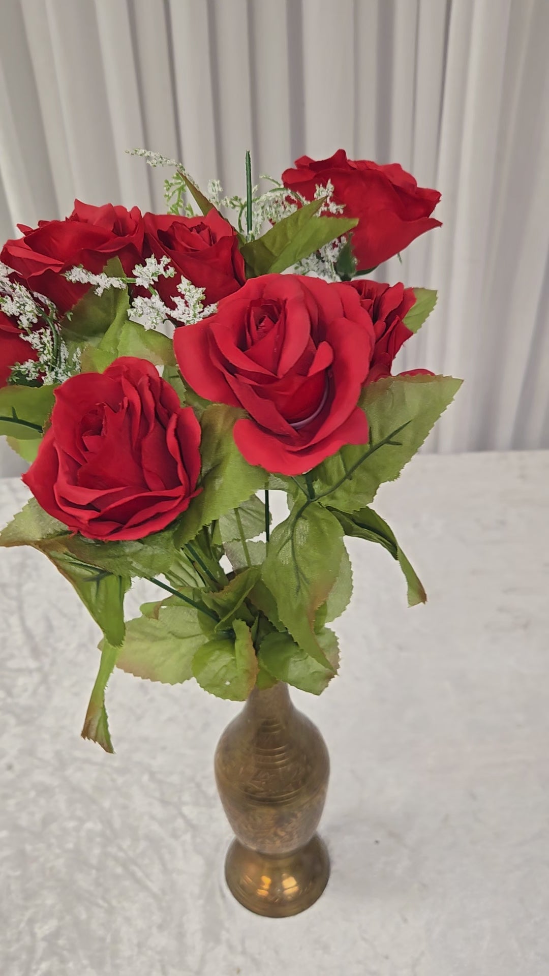 Load video: Red Rose Bunch
