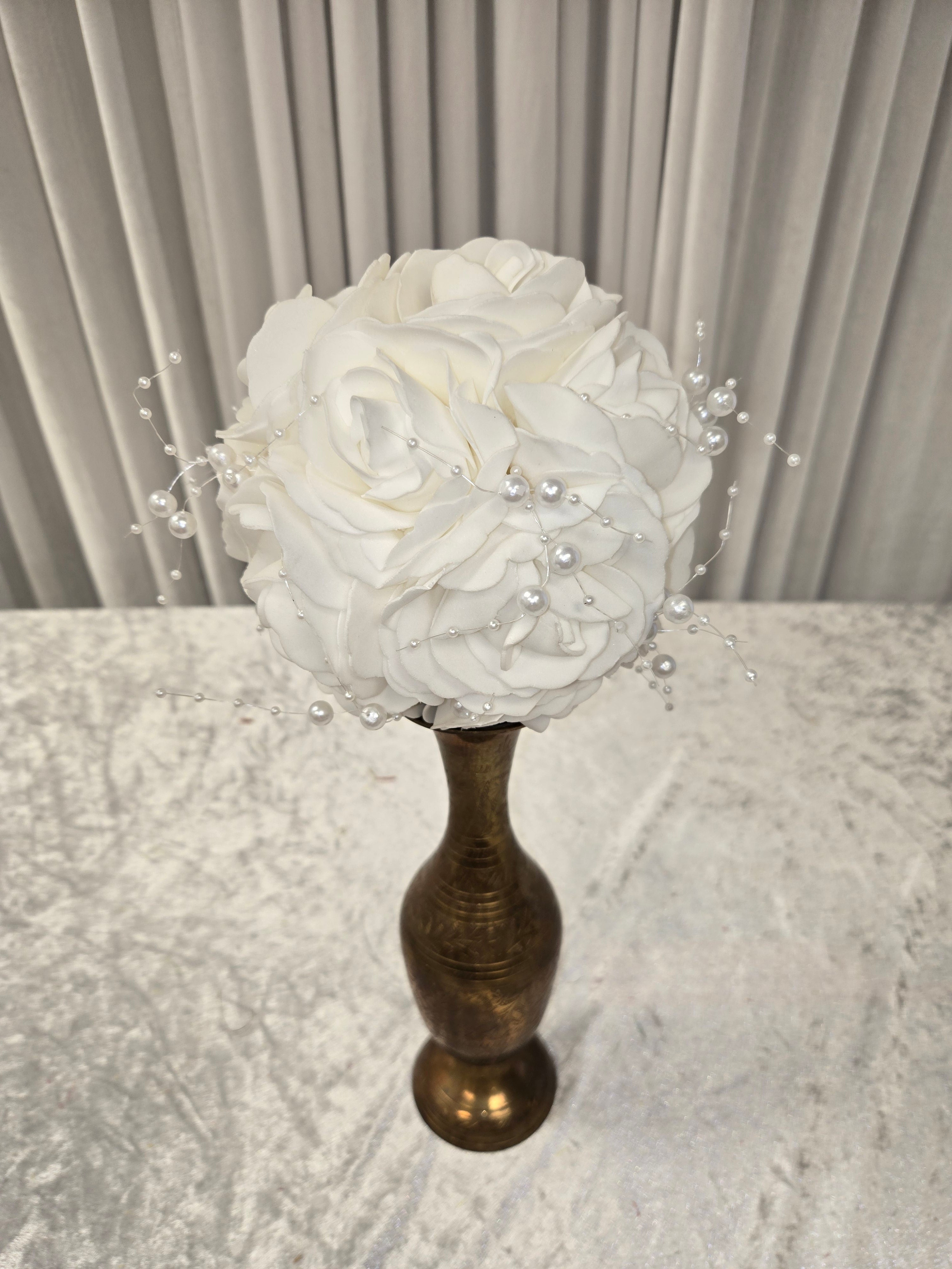 White flower head center piece